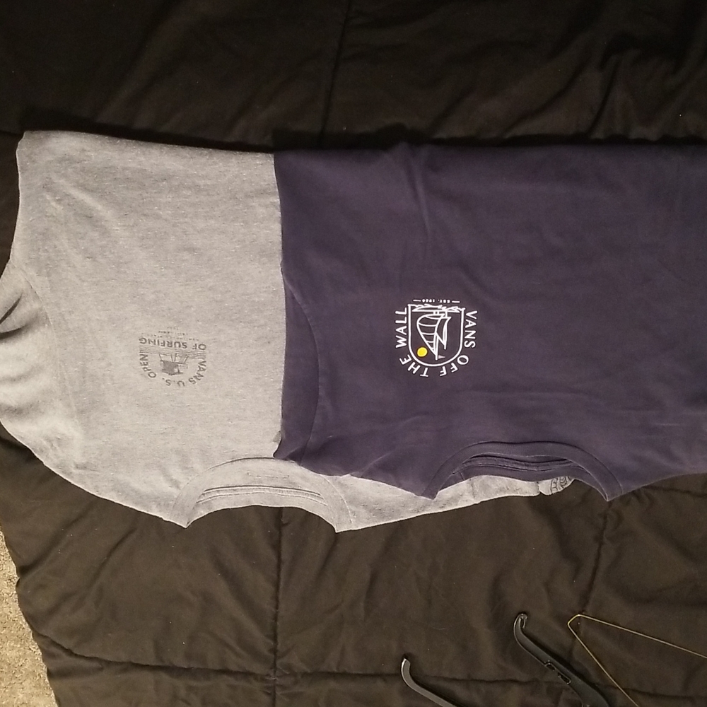 Vans tshirt lot of 2 size small